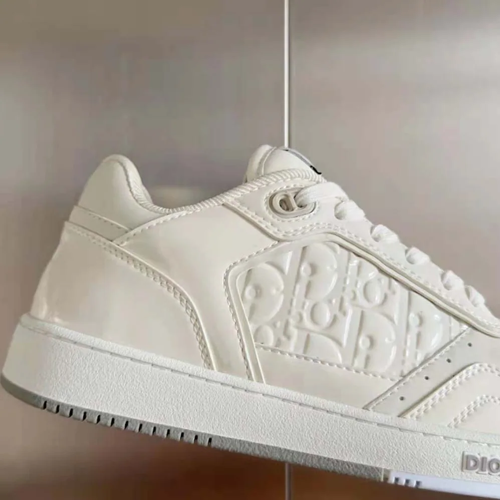 Dior B27 Low-top Sneaker Cream Patent Calfskin and Dior Oblique Gravity Leather for Men