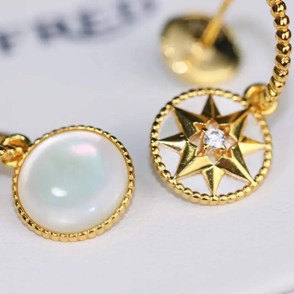 Dior Rose des Vents Earrings Yellow Gold Diamonds and Mother-of for Women in Pearl Dior Rose des Vents Earrings Yellow Gold Diamonds and Mother-of for Women in Pearl