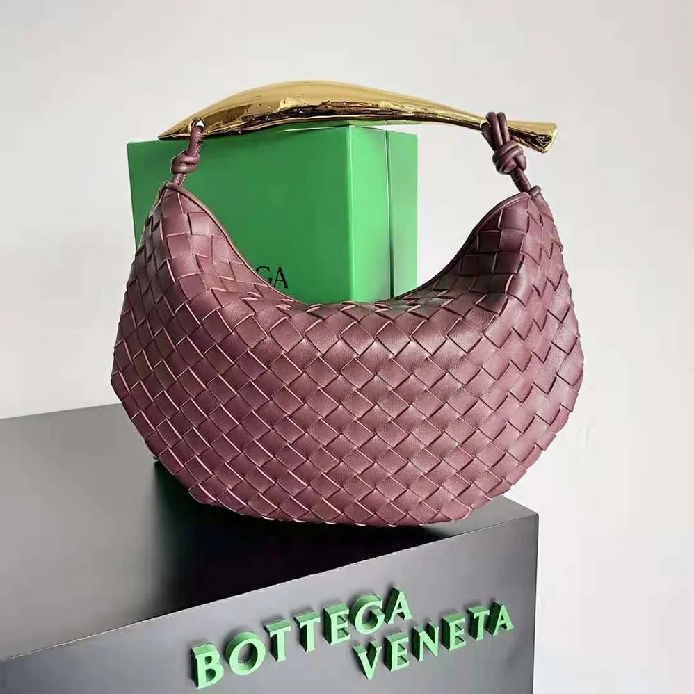 Bottega Veneta Sardine Top Handle Bag for Women in Maroon Bottega Veneta Sardine Top Handle Bag for Women in Maroon