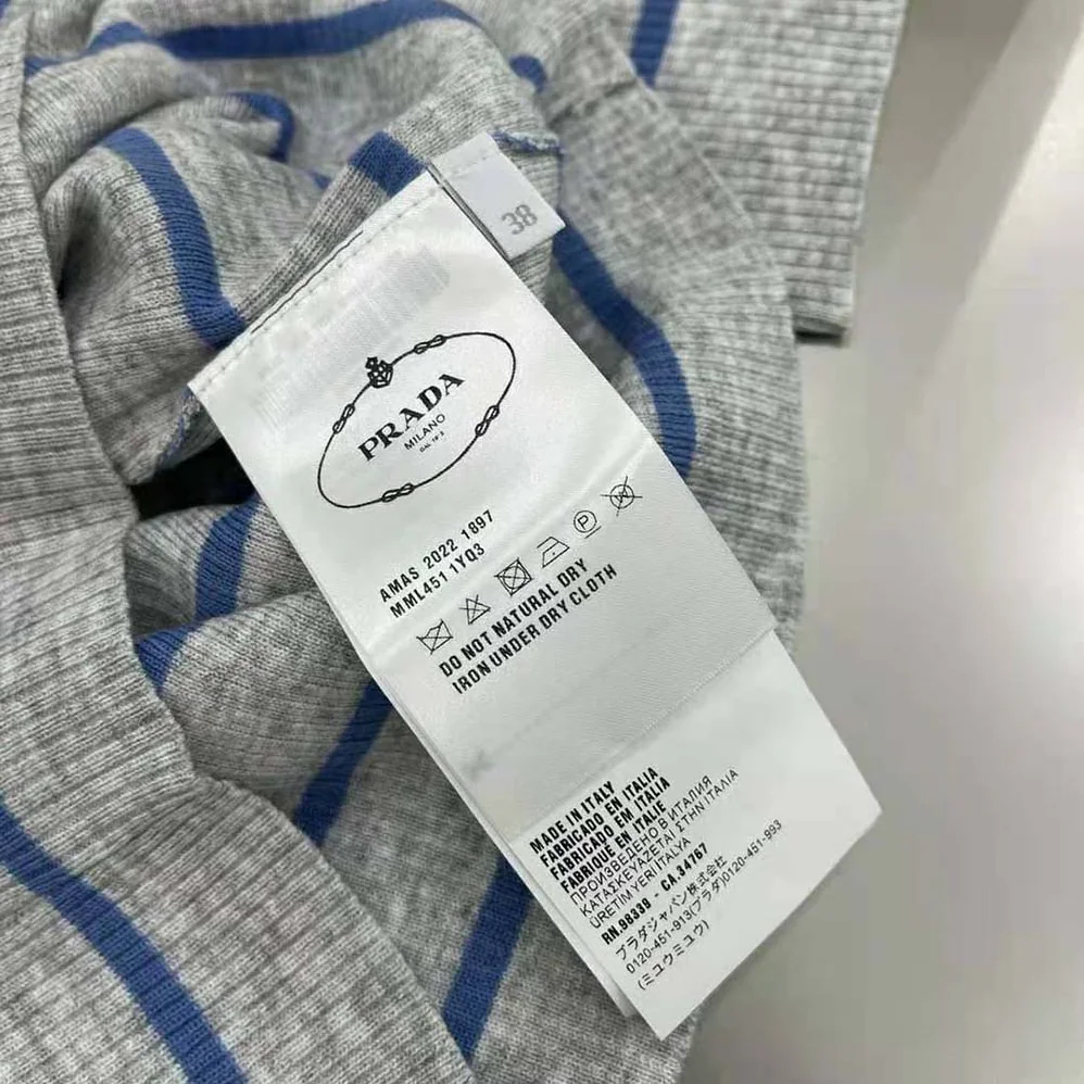 Prada Superfine Wool Crew for Women in neck Sweater Prada Superfine Wool Crew for Women in neck Sweater