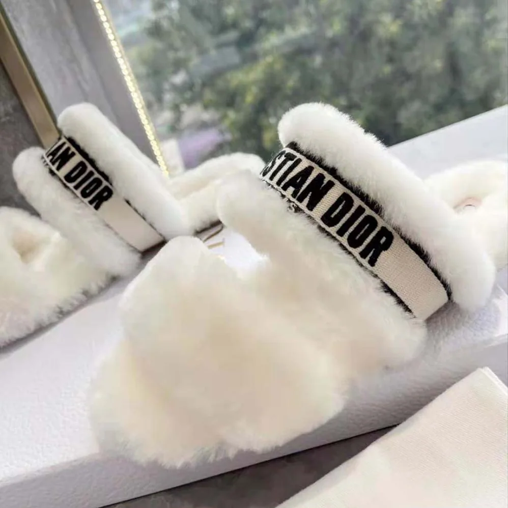 Dior Chez Moi Slide Black Embroidered Cotton and White Shearling for Women Dior Chez Moi Slide Black Embroidered Cotton and White Shearling for Women