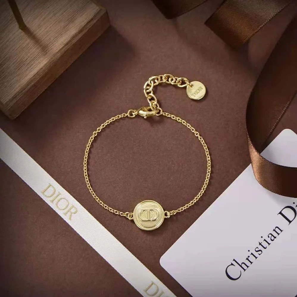 Dior Petit CD Bracelet Gold for Women in Finish Metal Dior Petit CD Bracelet Gold for Women in Finish Metal
