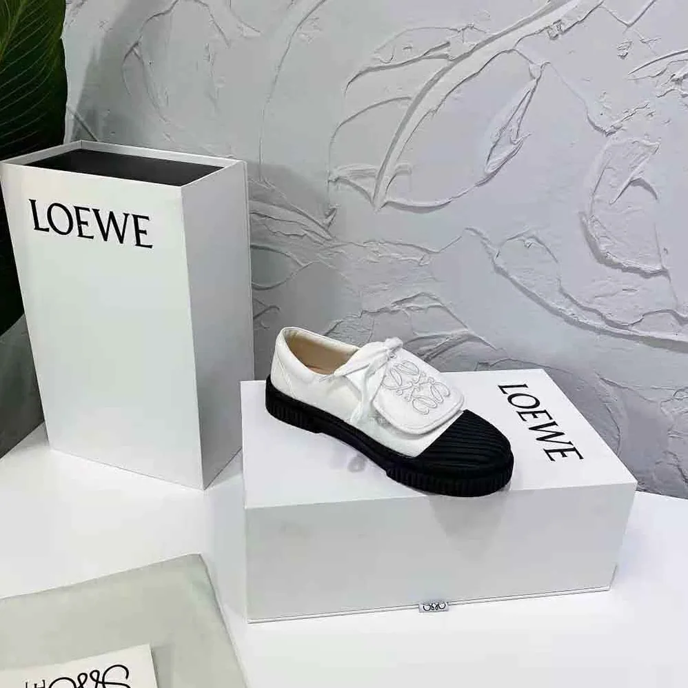 Loewe Anagram Flap Sneaker in Canvas for Women in White