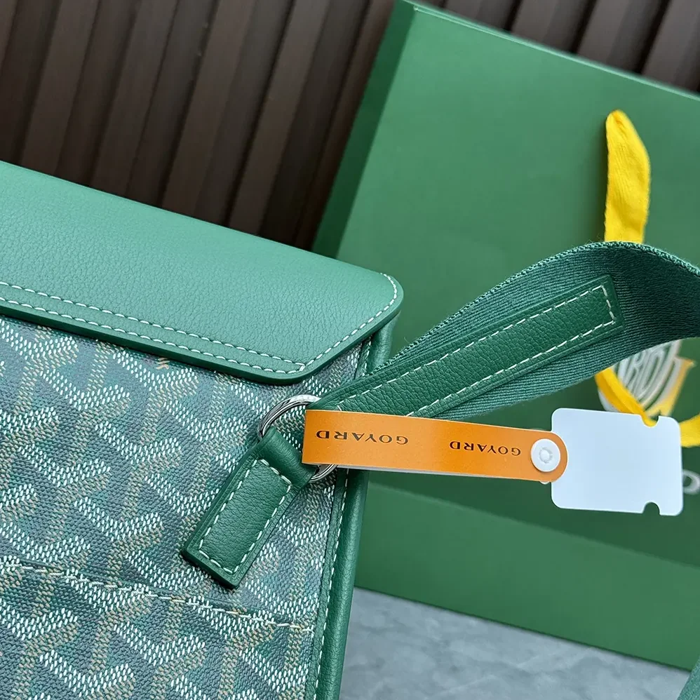 Goyard Coursier Messenger Bag for Unisex in Green