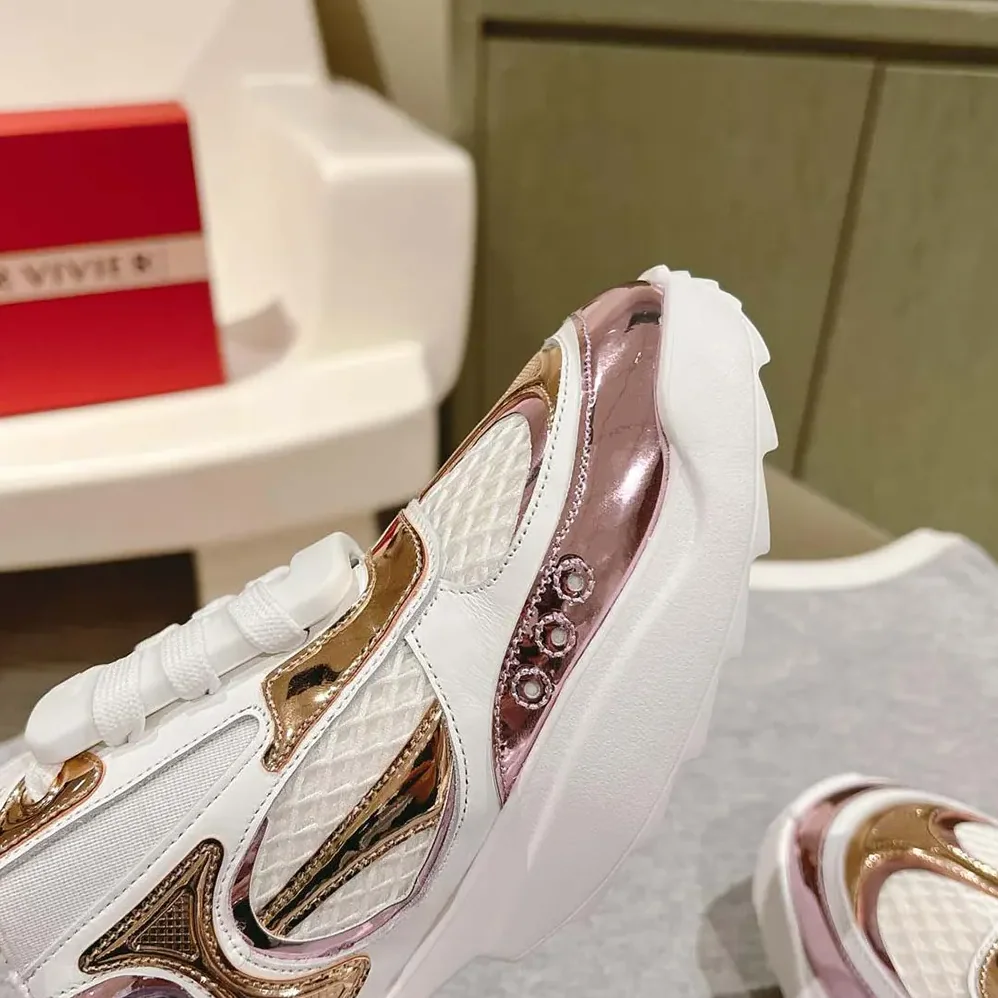 Roger Vivier Viv' on the Run Sneakers in Leather and Fabric for Women in Pink Roger Vivier Viv' on the Run Sneakers in Leather and Fabric for Women in Pink