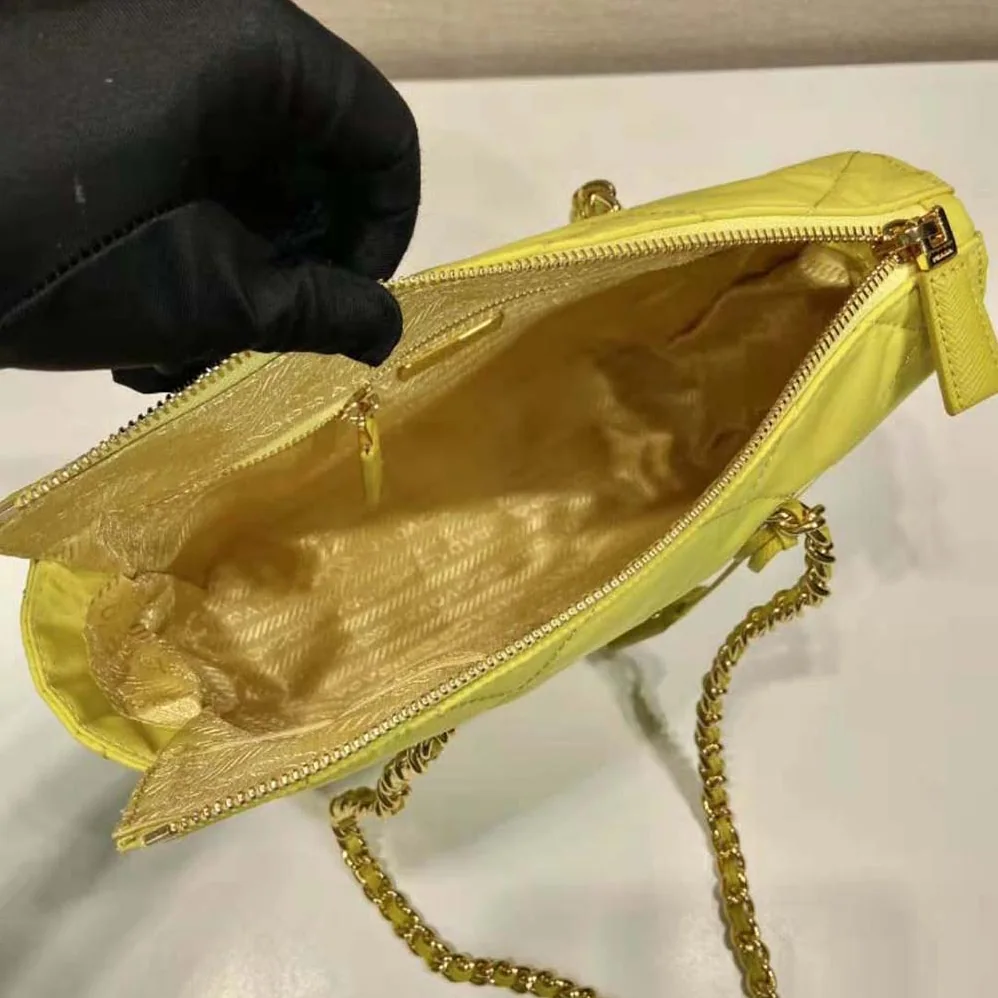 Prada Re-Edition 1995 Chaîne Re-Nylon Tote Bag for Women in Lime