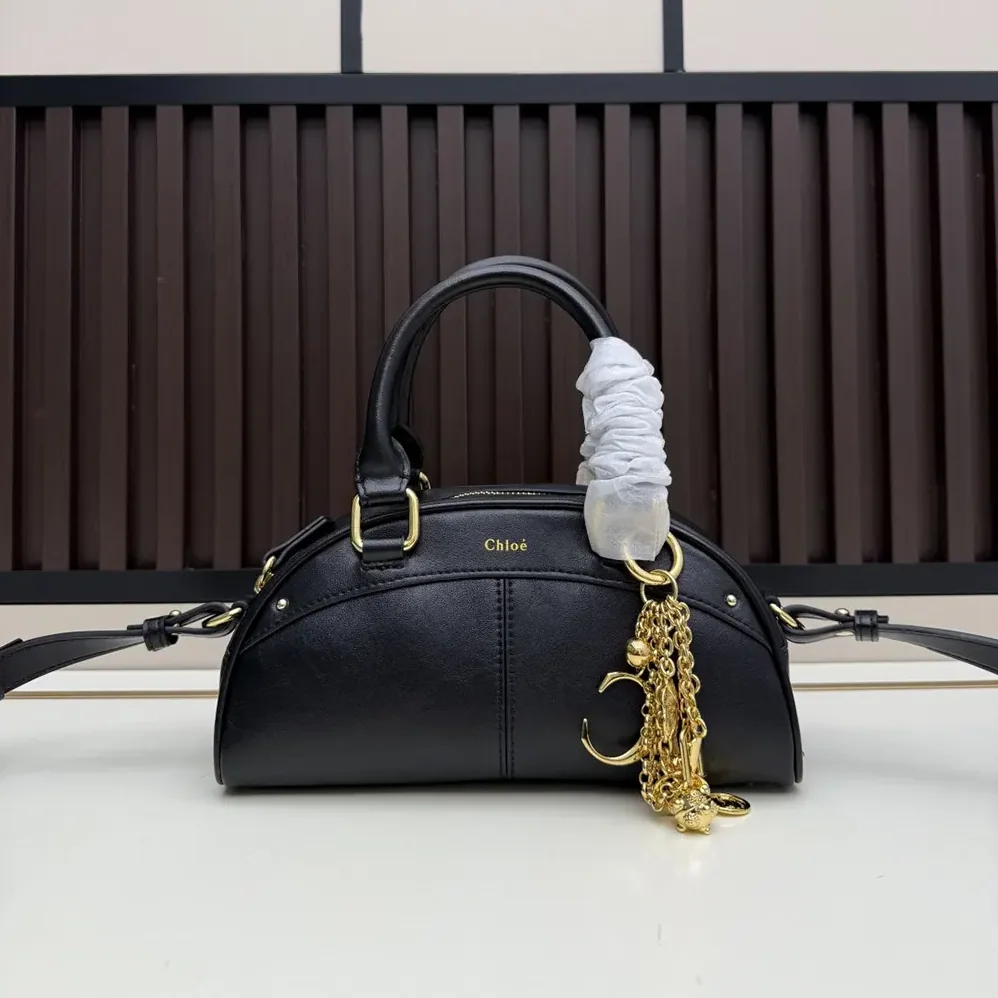 Chloe Small Chloé Bowling Bag In Soft Leather for Women in Black Chloe Small Chloé Bowling Bag In Soft Leather for Women in Black