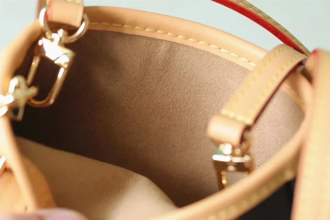 Louis Vuitton Nano Bucket Bag Monogram Canvas Brown Brown / Louis Vuitton Nano Bucket Bag Monogram Canvas Brown Brown /