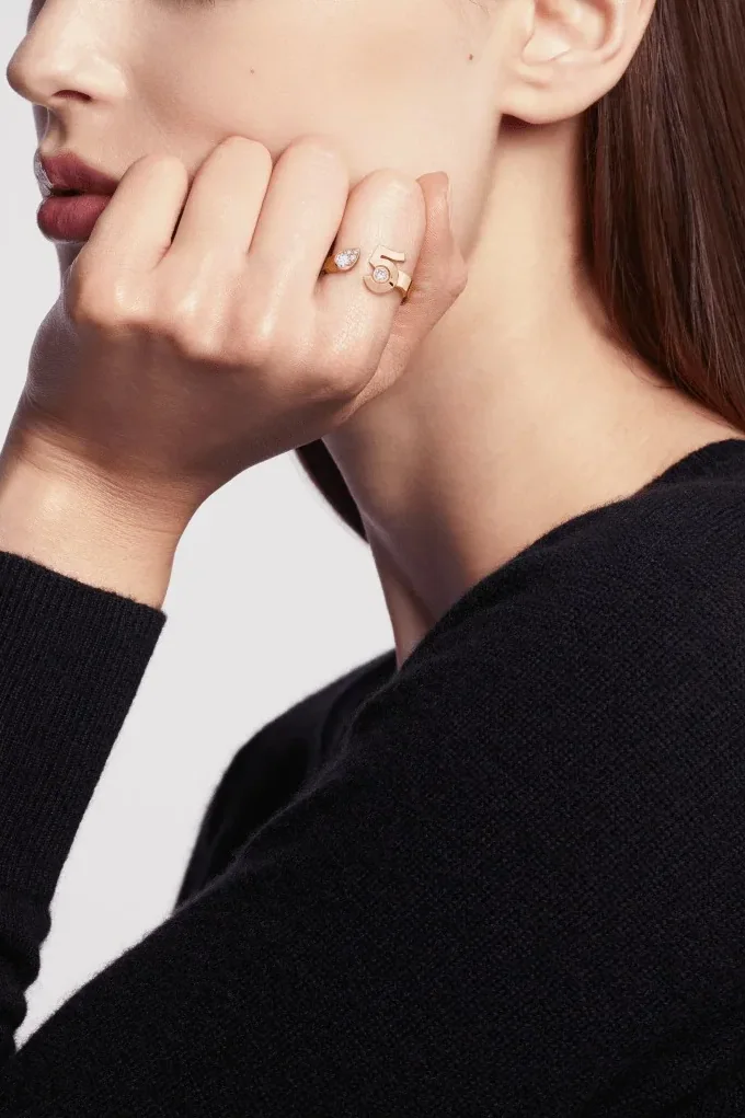 Chanel Extrait De N°5 Ring Beige Gold Chanel Extrait De N°5 Ring Beige Gold