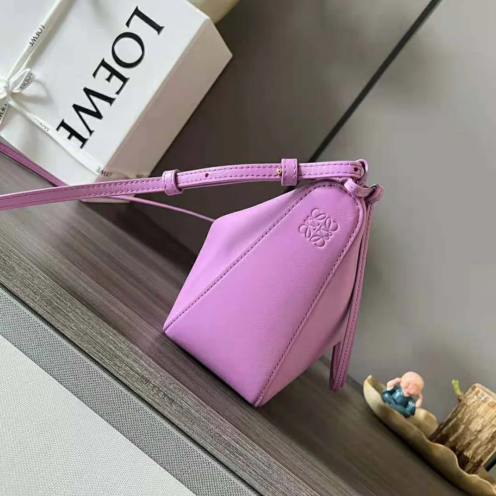 Loewe Mini Hammock Hobo Bag in Classic Calfskin for Women in Rose Loewe Mini Hammock Hobo Bag in Classic Calfskin for Women in Rose