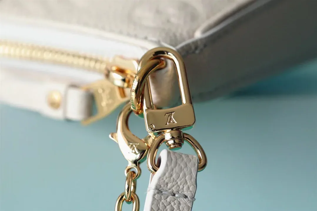 Louis Vuitton Easy Pouch On Strap Monogram Empreinte Crème White / LV