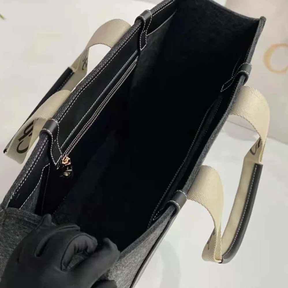 Chloe Large Woody Tote Bag in Recycled Felt and Shiny Calfskin for Women in Gray Chloe Large Woody Tote Bag in Recycled Felt and Shiny Calfskin for Women in Gray