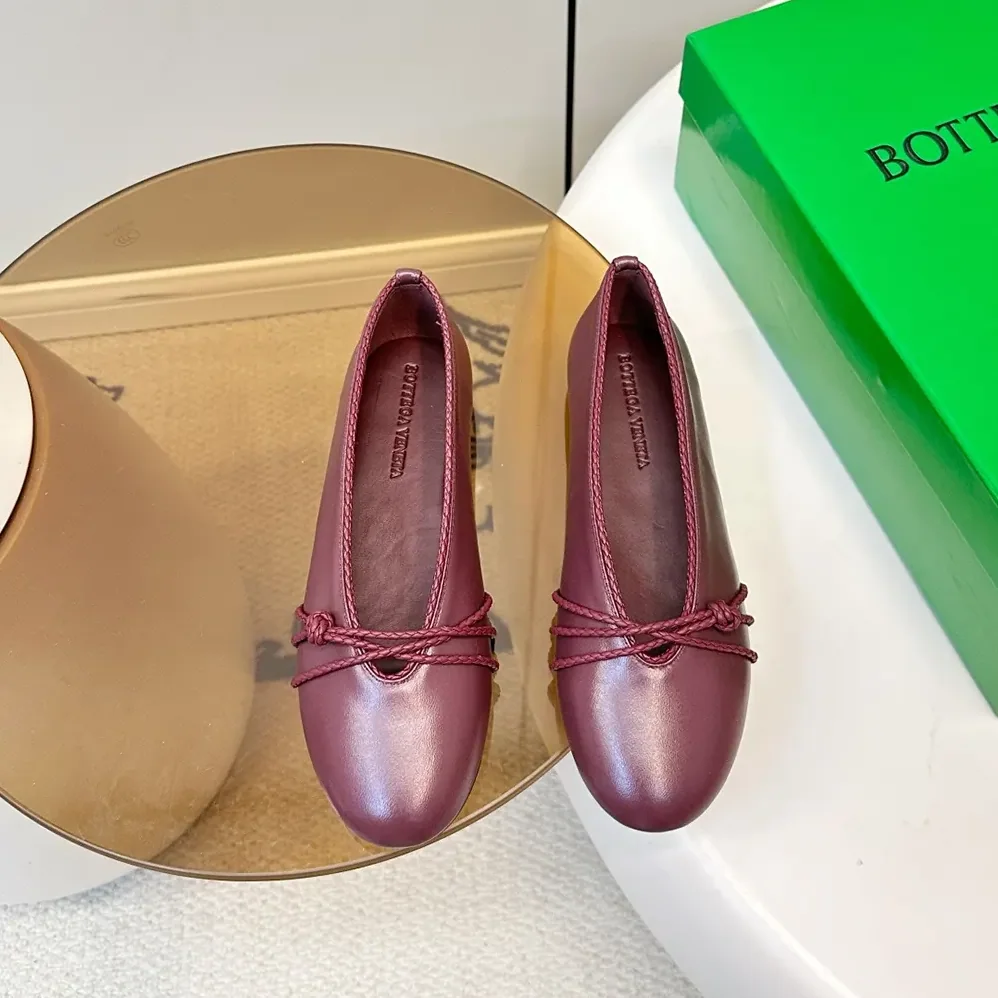 Bottega Veneta Rosa Mary-Jane Ballerina for Women in Deep Mahogany Bottega Veneta Rosa Mary-Jane Ballerina for Women in Deep Mahogany