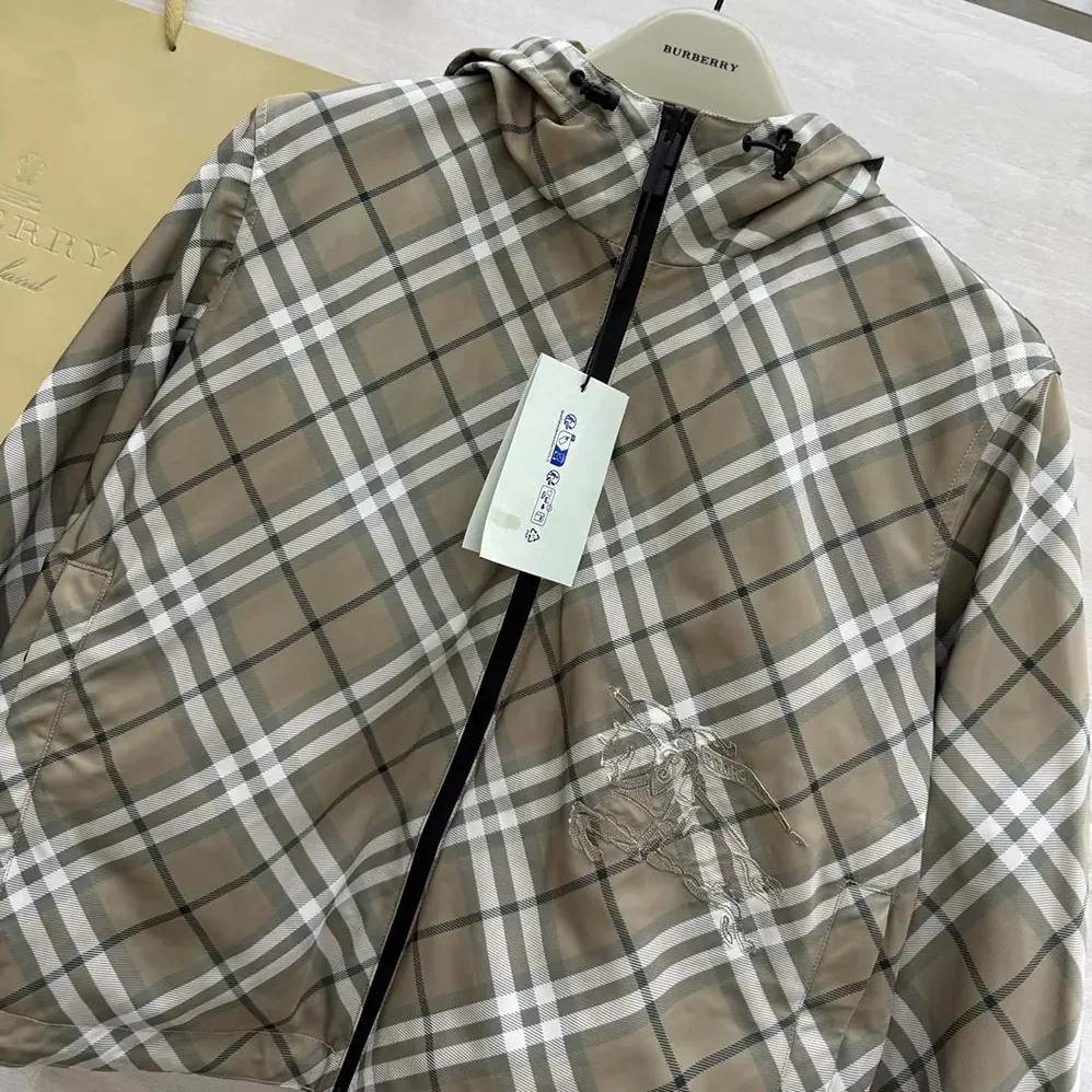Burberry Cropped Reversible Check Hooded Jacket for Women Burberry Cropped Reversible Check Hooded Jacket for Women