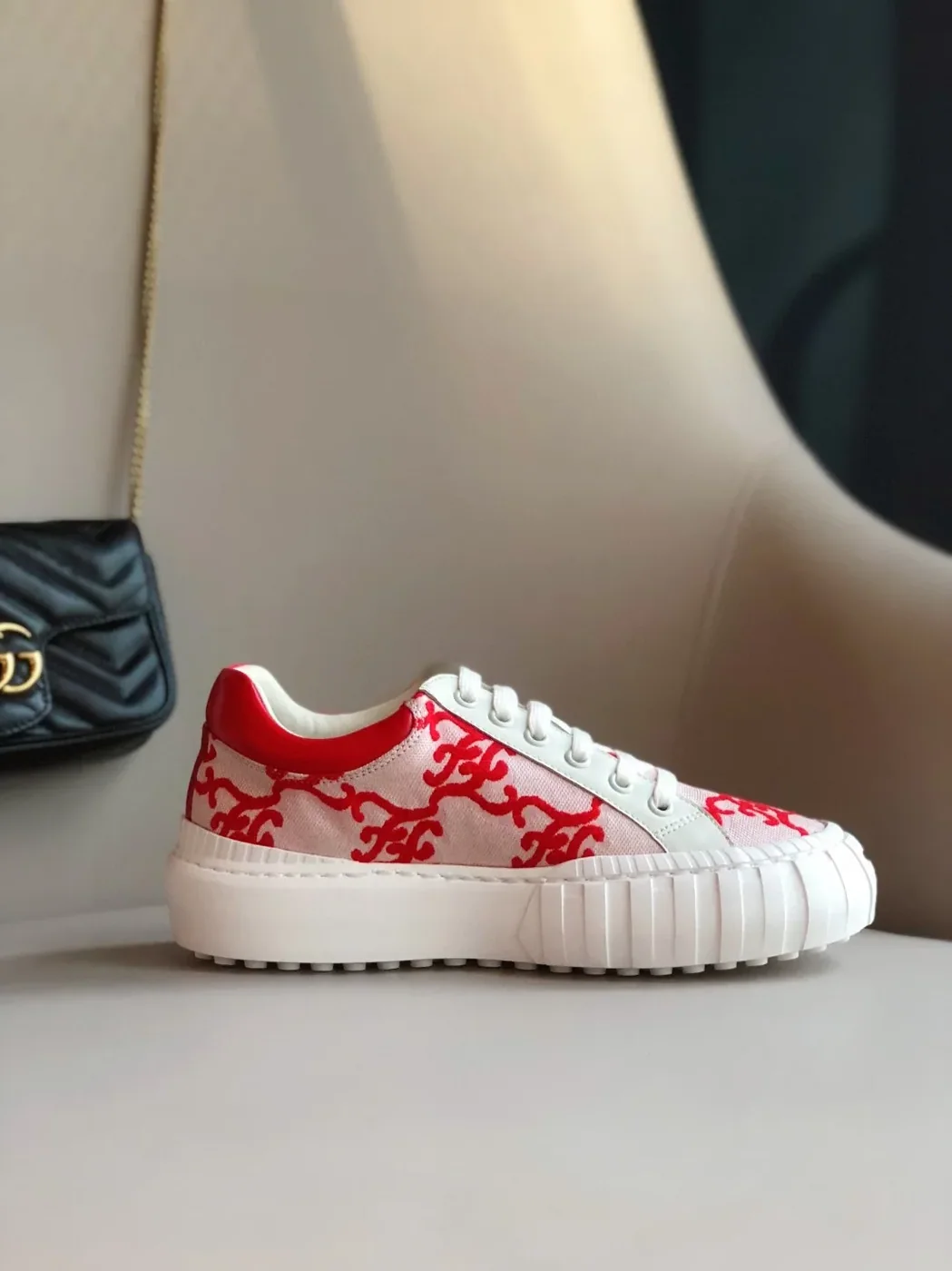 Fendi Force Low Tops Sneakers Red 7E1520 Fendi Force Low Tops Sneakers Red 7E1520