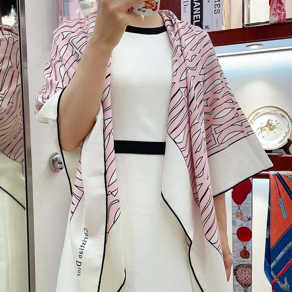 Dior Miss Dior Allover 90 Square Scarf White and Pale Pink Silk Twill for Unisex Dior Miss Dior Allover 90 Square Scarf White and Pale Pink Silk Twill for Unisex