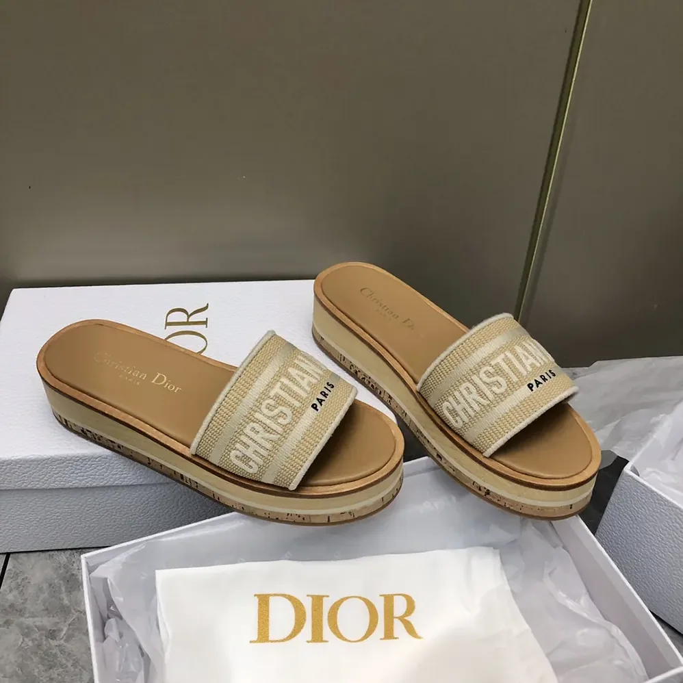 Dior Dway Platform Slide Natural Raffia and White Embroidered Cotton for Women