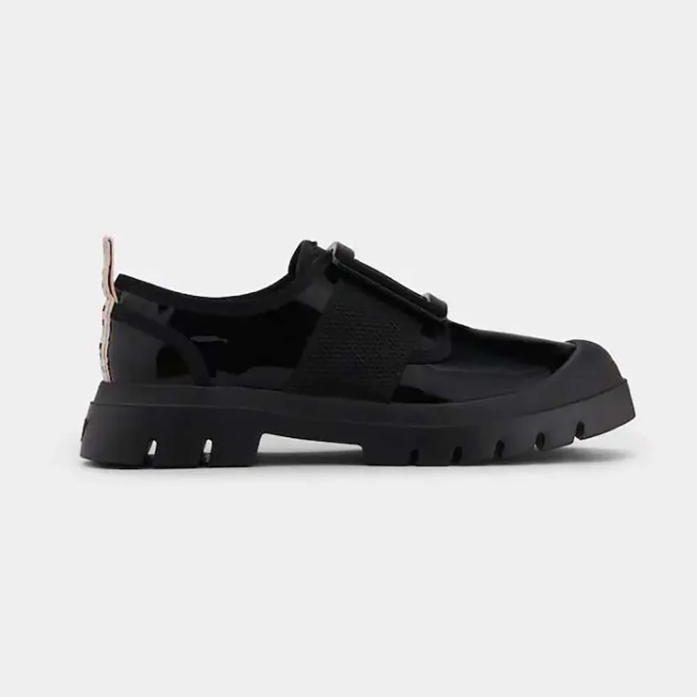 Roger Vivier Walky Viv Lacquered Buckle Sneakers in Leather for Women in Black