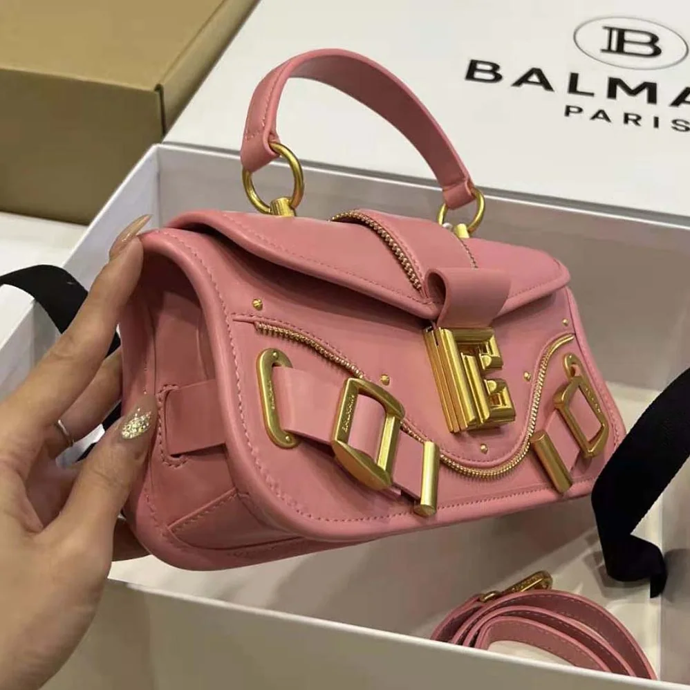 Balmain Blaze Clutch Bag in Smooth Leather for Women in Pink Balmain Blaze Clutch Bag in Smooth Leather for Women in Pink