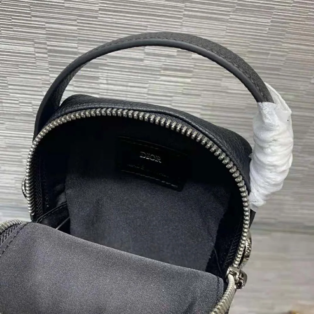 Dior Pouch Beige and Black Dior Oblique Jacquard Canvas for Men Dior Pouch Beige and Black Dior Oblique Jacquard Canvas for Men