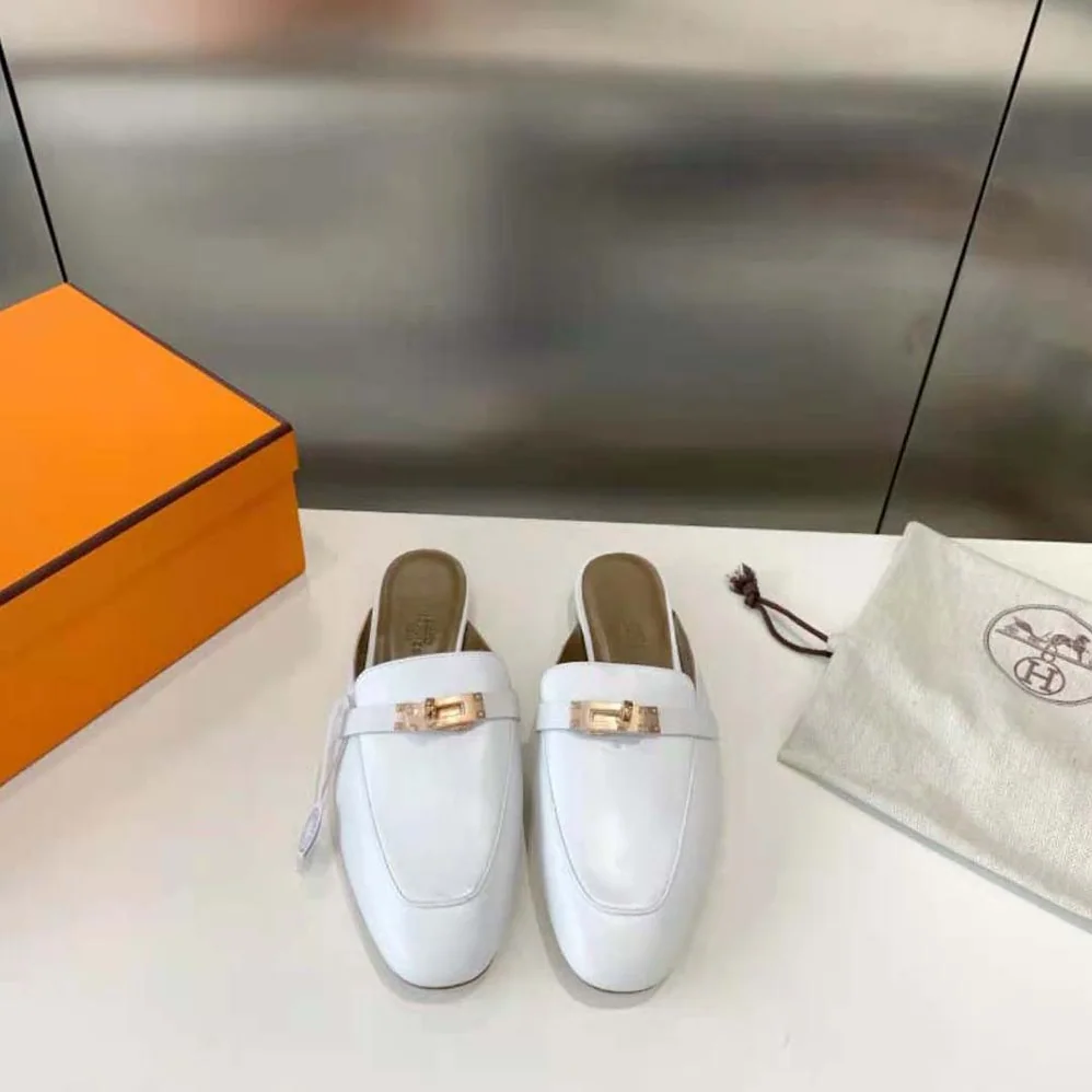 Hermes OZ Mule in Calfskin Leather for Women in White Hermes OZ Mule in Calfskin Leather for Women in White