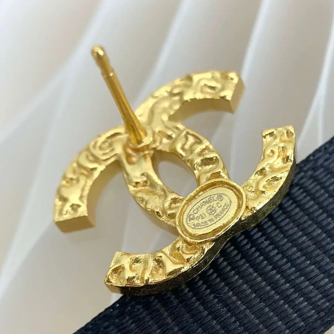 Chanel CC Earrings Gold Chanel CC Earrings Gold