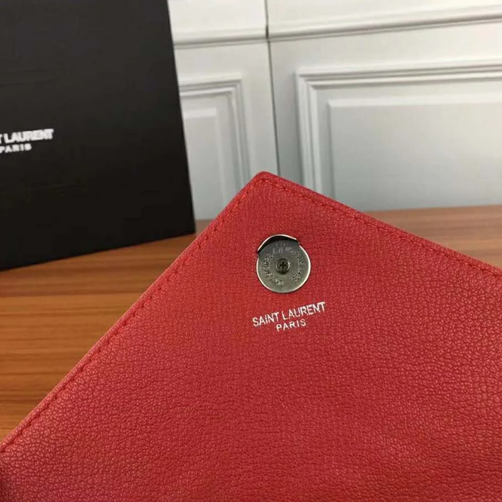 Saint Laurent YSL College Medium In Matelasse Leather for Women in Red Saint Laurent YSL College Medium In Matelasse Leather for Women in Red