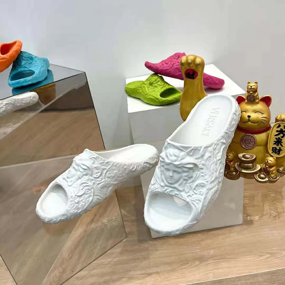 Versace Medusa Dimension Sliders for Unisex in White Versace Medusa Dimension Sliders for Unisex in White