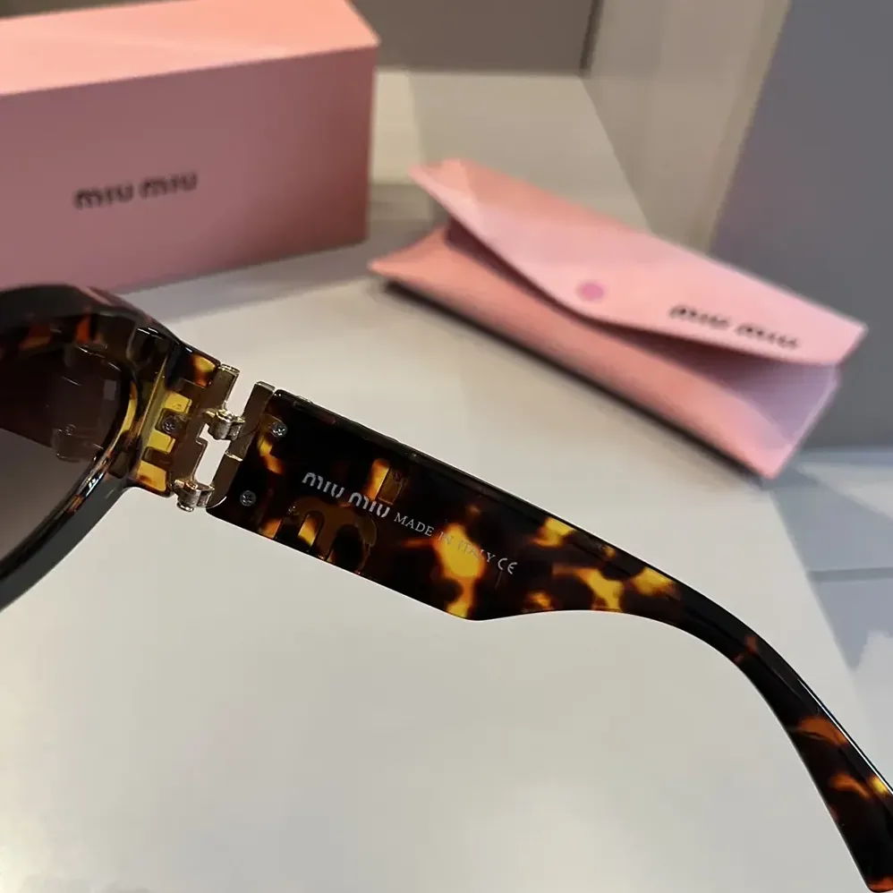 Miu Miu Miu Glimpse Sunglasses SMU06Z_EVAU_FE06B_C_050 for Women Miu Miu Miu Glimpse Sunglasses SMU06Z_EVAU_FE06B_C_050 for Women