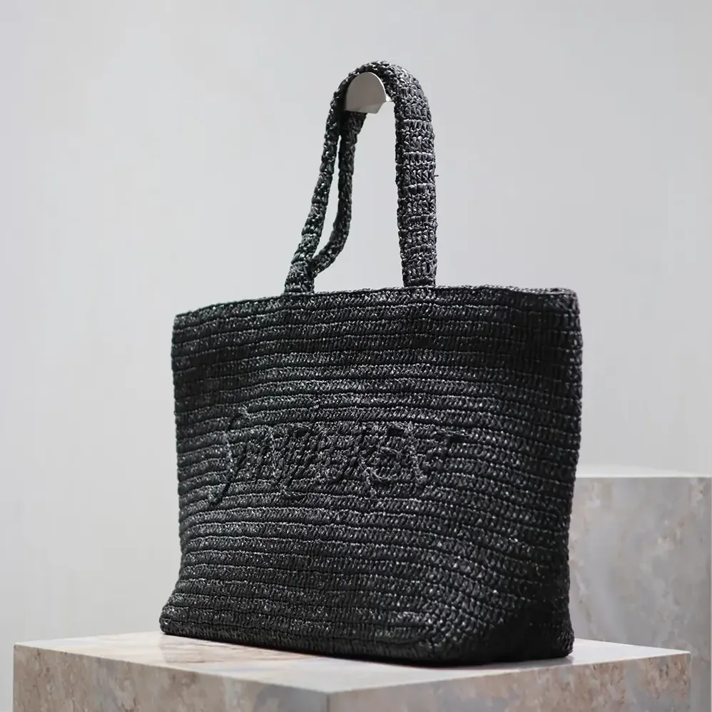 Saint Laurent YSL Saint Laurent Tote in Raffia for Unisex Saint Laurent YSL Saint Laurent Tote in Raffia for Unisex