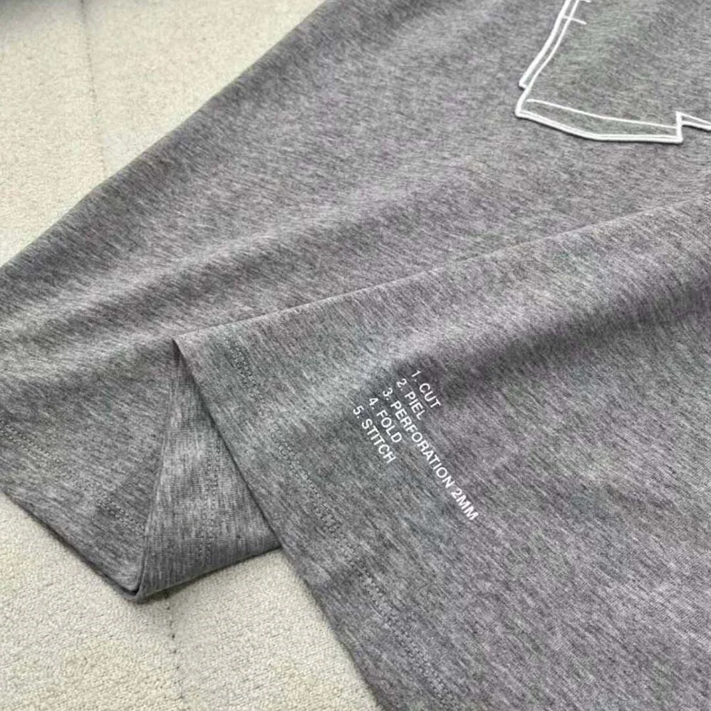 Loewe Bunny T-shirt in Cotton for Women in Silver Loewe Bunny T-shirt in Cotton for Women in Silver