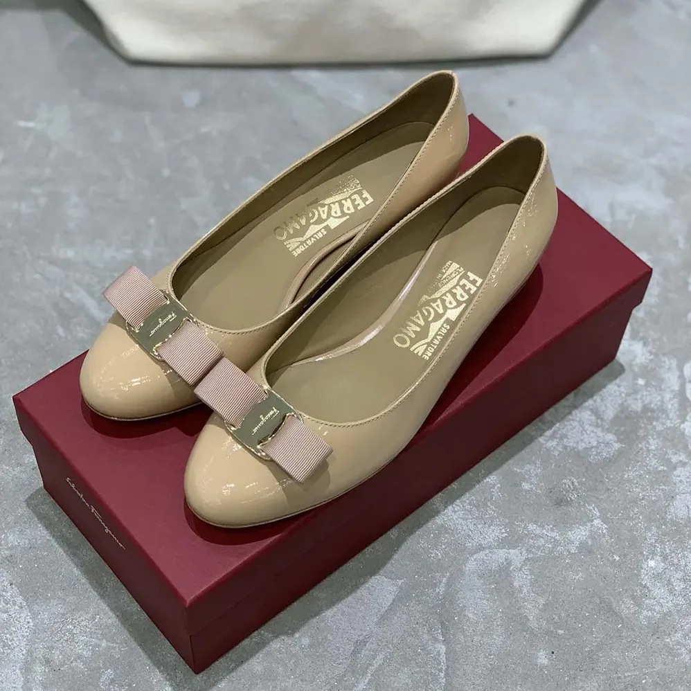 Salvatore Ferragamo Vara Pump 3cm Heel for Women in Sandy Salvatore Ferragamo Vara Pump 3cm Heel for Women in Sandy