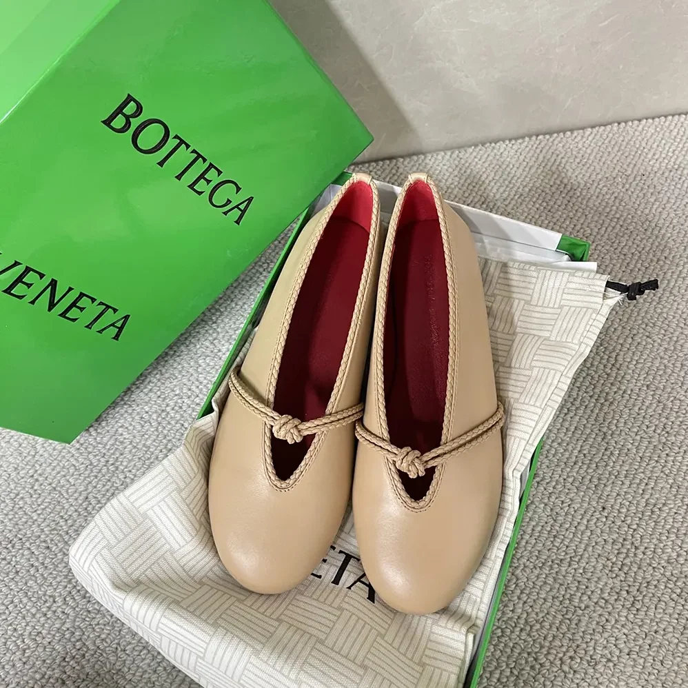Bottega Veneta Rosa Mary-Jane Ballerina for Women in Cipria Bottega Veneta Rosa Mary-Jane Ballerina for Women in Cipria