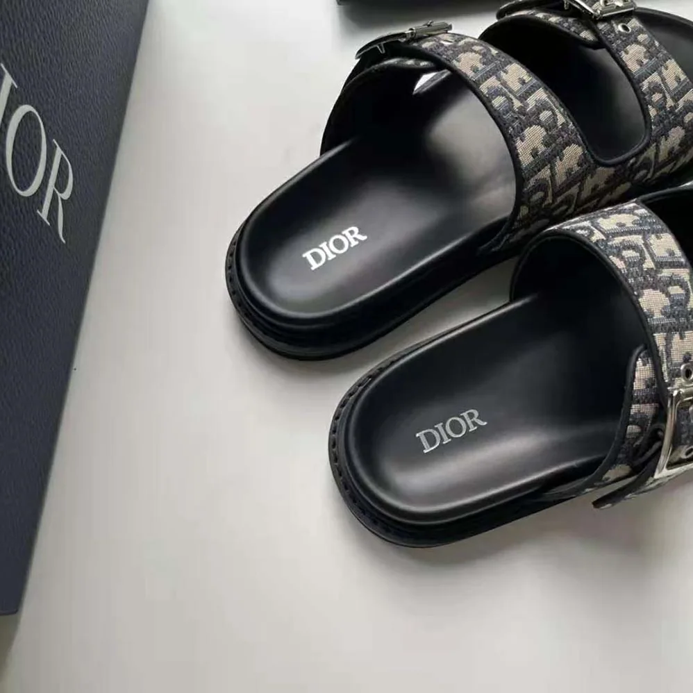Dior Aqua Sandal Beige and Black Dior Oblique Jacquard for Men Dior Aqua Sandal Beige and Black Dior Oblique Jacquard for Men