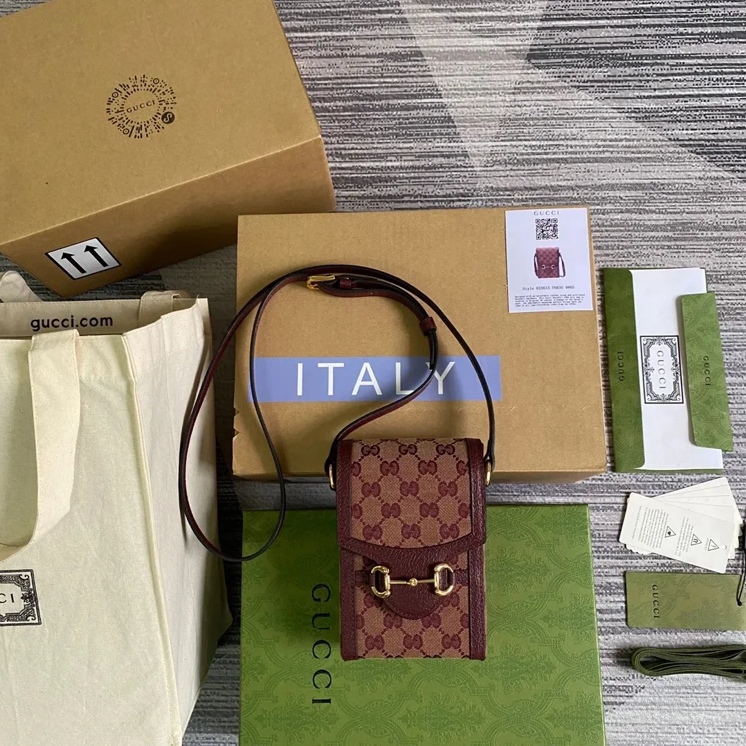Gucci Horsebit 1955 Mini Bag Beige And Burgundy GG Supreme Canvas / GG Gucci Horsebit 1955 Mini Bag Beige And Burgundy GG Supreme Canvas / GG