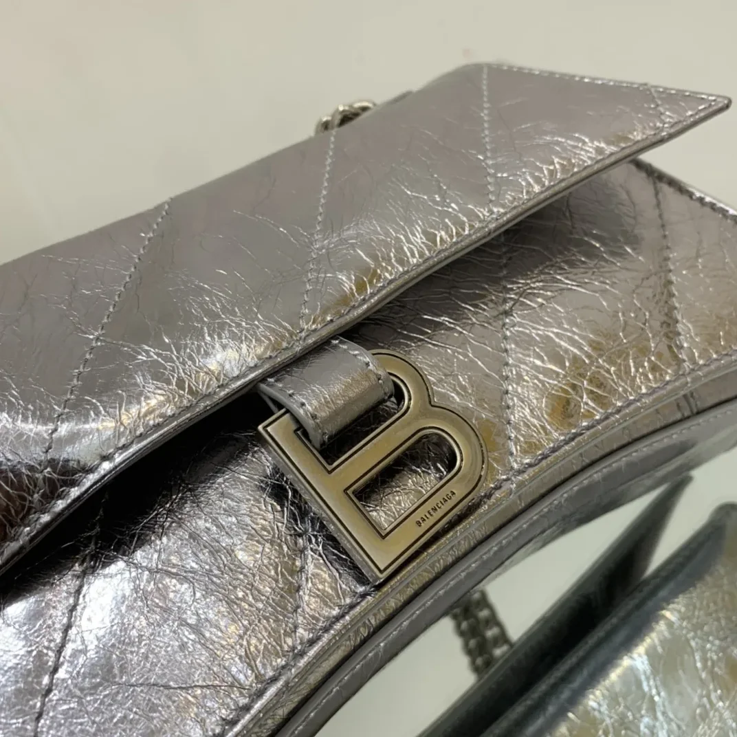Crush Small Chain Bag Quilted In Sliver Tone /
