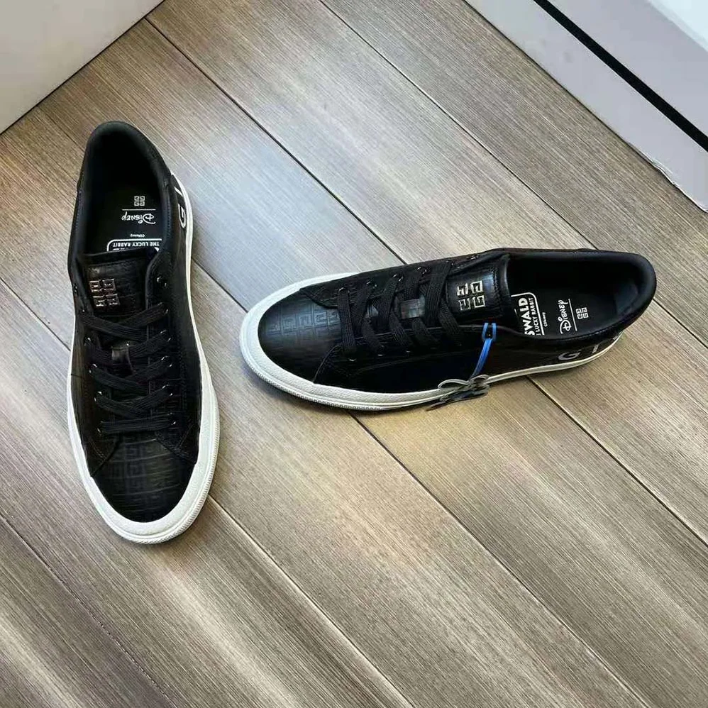 Givenchy Oswald City Sport Sneakers in Leather for Unisex in Black