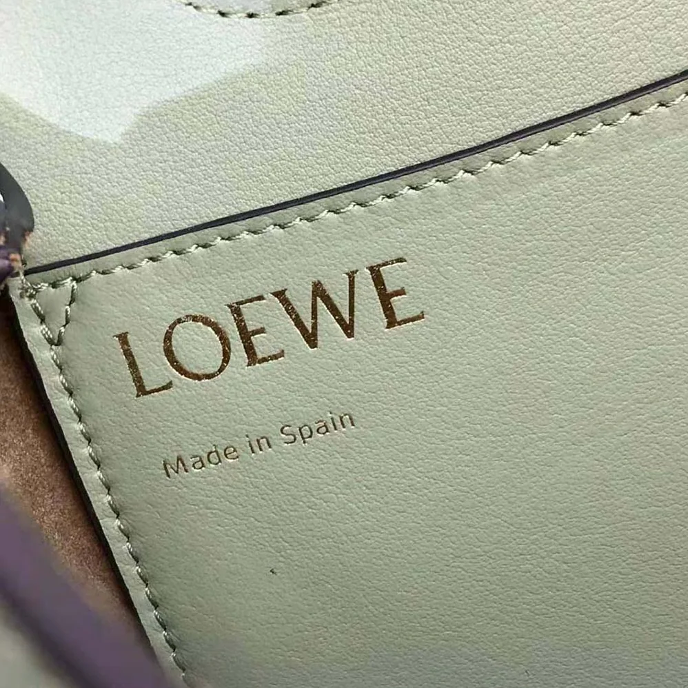Loewe Anagram Tote in Classic Calfskin for Women in Green