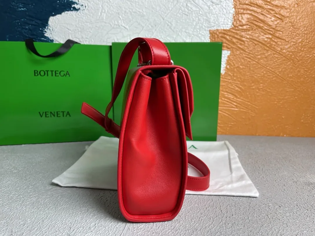 Bottega Veneta Clip Bag Red