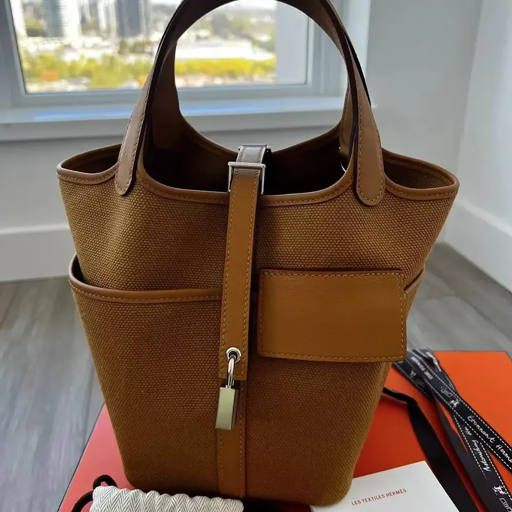 Hermes Picotin Lock 18 Pockets in Goeran Canvas Leather for Women in Brown Hermes Picotin Lock 18 Pockets in Goeran Canvas Leather for Women in Brown