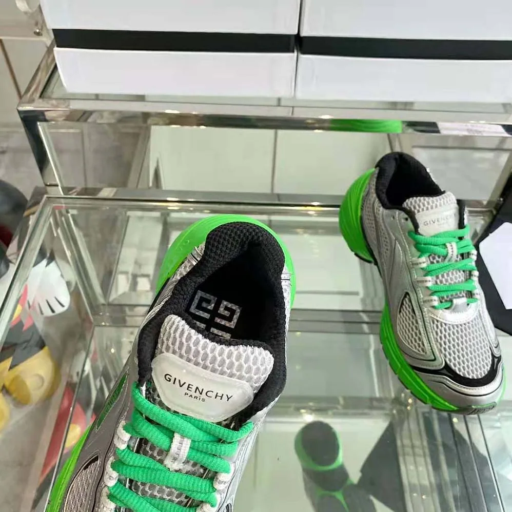 Givenchy TK-MX Runner Sneakers in Mesh for Unisex in Green Givenchy TK-MX Runner Sneakers in Mesh for Unisex in Green