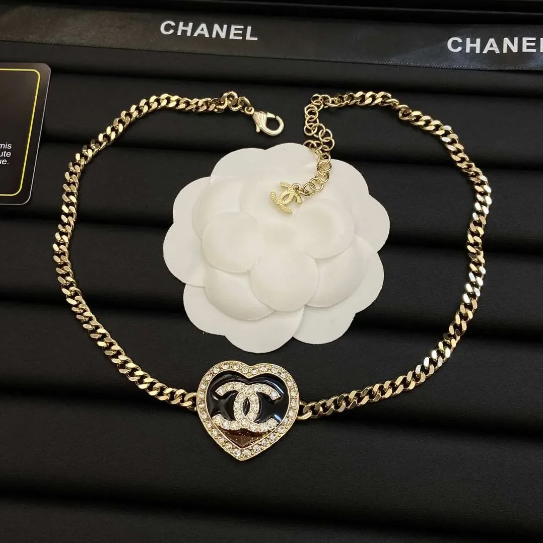 Chanel Heart Necklace Gold Chanel Heart Necklace Gold