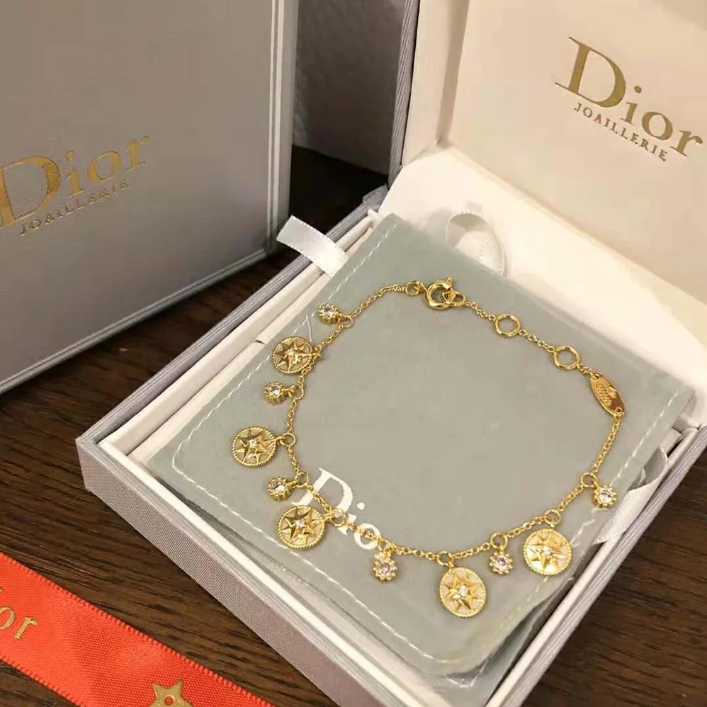 Dior Rose Des Vents Bracelet Yellow Gold Diamonds and Mother-of for Women in pearl Dior Rose Des Vents Bracelet Yellow Gold Diamonds and Mother-of for Women in pearl
