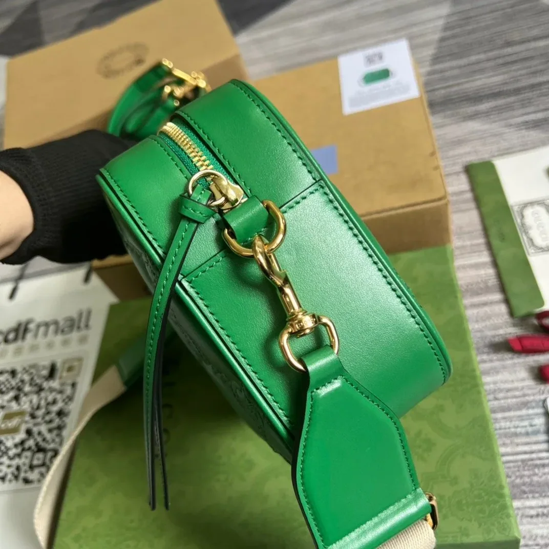 Gucci Matelasse Shoulder Bag in Green Gold Hardware