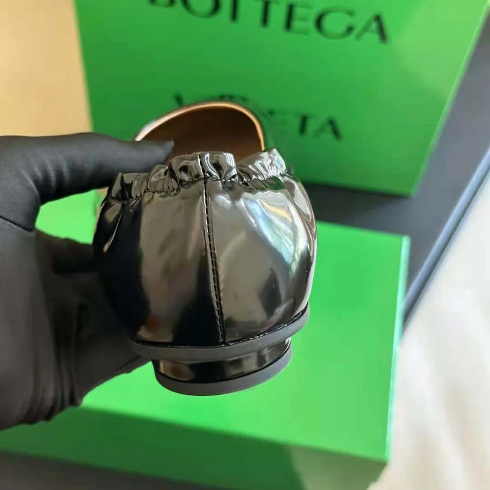 Bottega Veneta Atomic Ballerina Flat for Women in Black