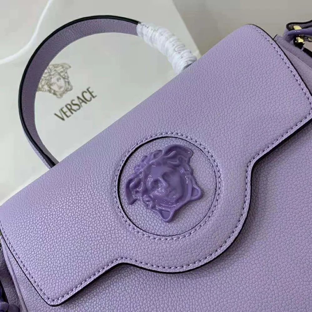 Versace La Medusa Medium Handbag Crafted From Premium leather for Women Versace La Medusa Medium Handbag Crafted From Premium leather for Women
