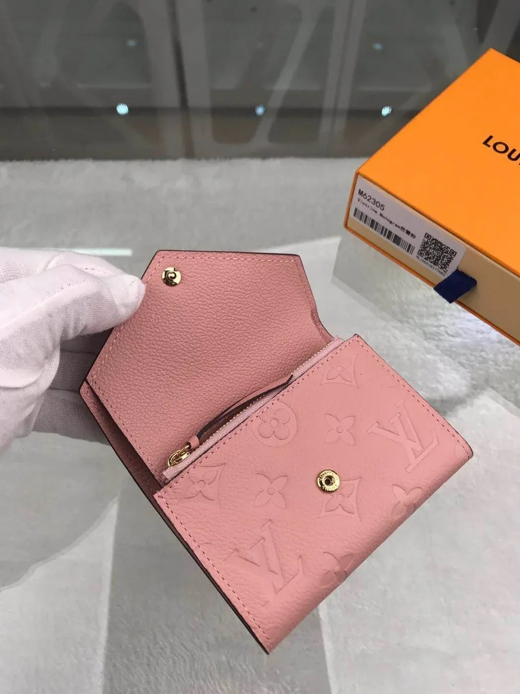 Louis Vuitton Victorine Wallet Monogram Empreinte Pink Louis Vuitton Victorine Wallet Monogram Empreinte Pink