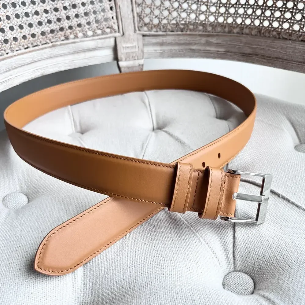 Bottega Veneta Smooth Calfskin Leather Belt for Unisex in Wood Bottega Veneta Smooth Calfskin Leather Belt for Unisex in Wood