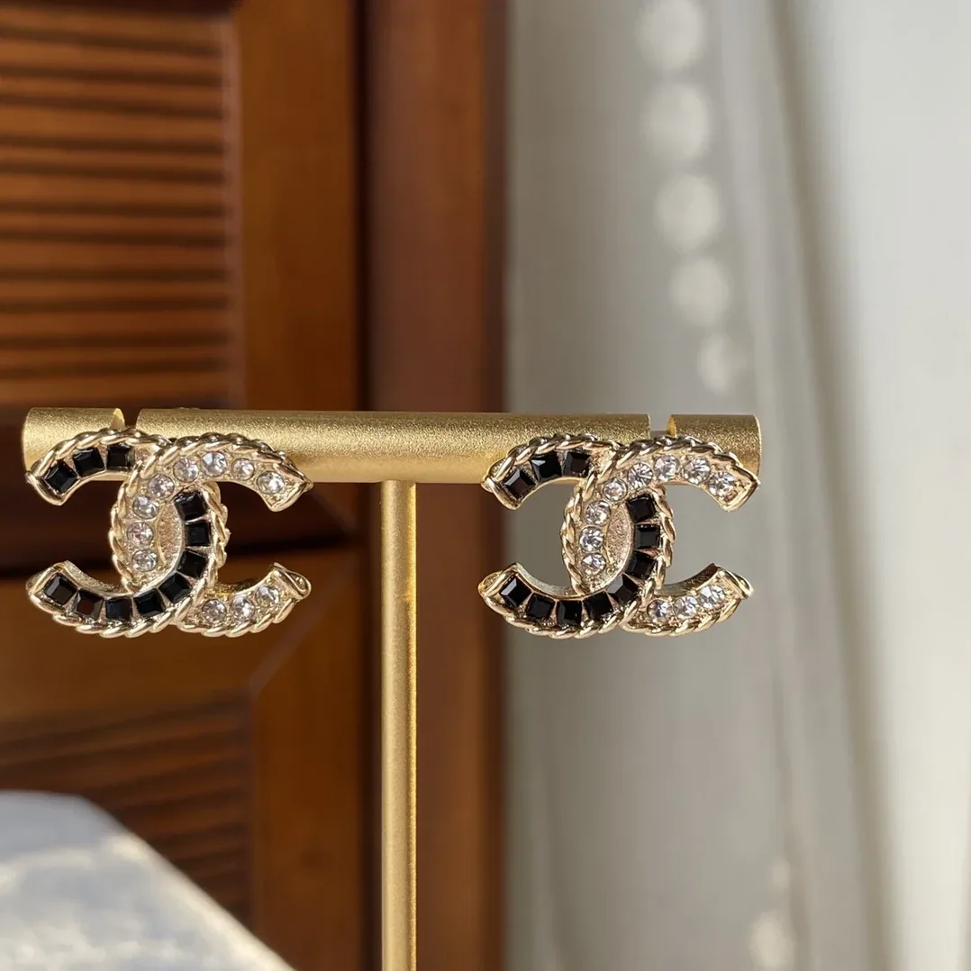 Chanel Spring Earrings Gold Chanel Spring Earrings Gold