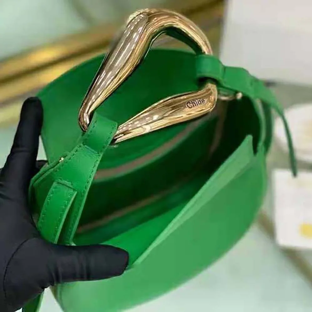 Chloe Kiss Small Purse in Small Grain Calfskin for Women in Green